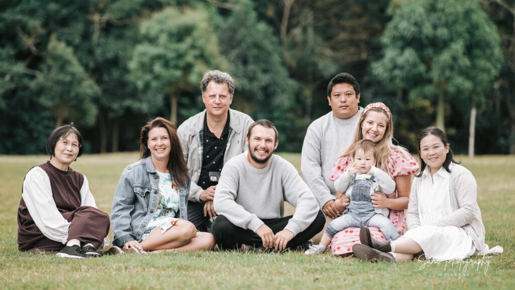 extended family photography session in Brisbane